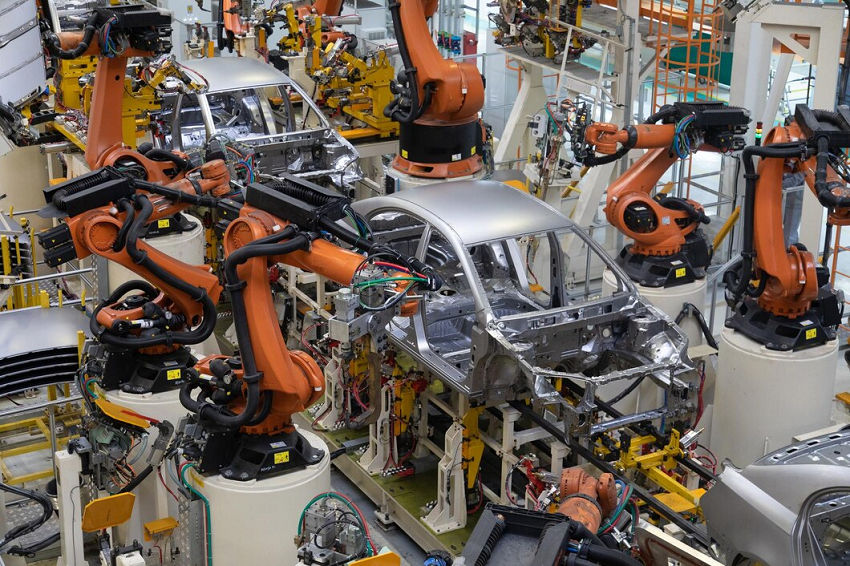 Robots in Automotive Assembly